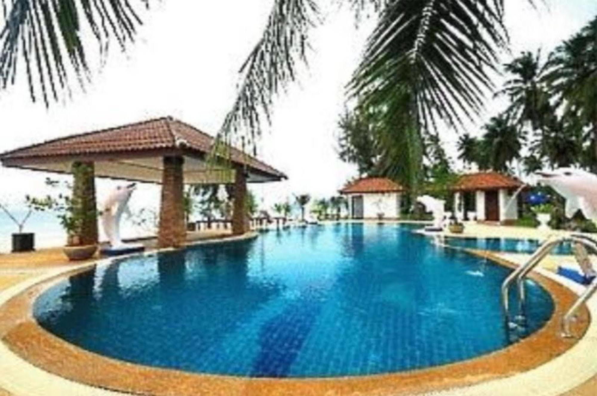 Alongkot Beach Resort Khanom Exterior foto